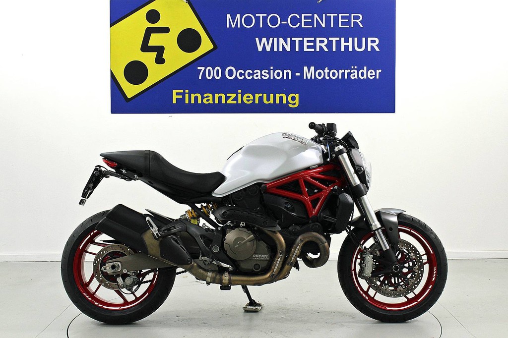 Ducati Monster 821 Weiss ~ Moto250x