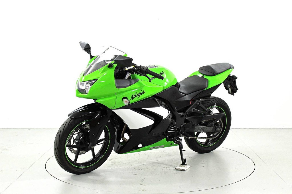 Kawasaki Ninja 250 R - Occasion-Motorräder - Moto Center ...