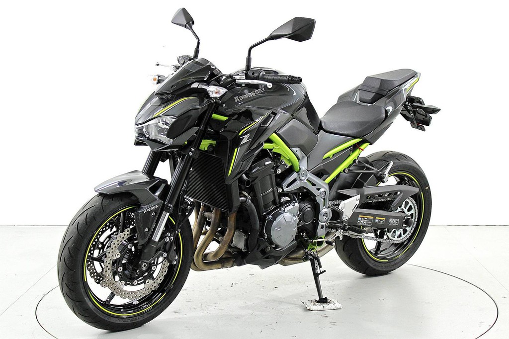 Kawasaki Z900 ABS - bis 35 kW - Moto Center Winterthur