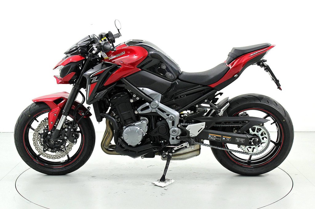 Kawasaki Z 900 ABS über 35 kW Moto Center Winterthur