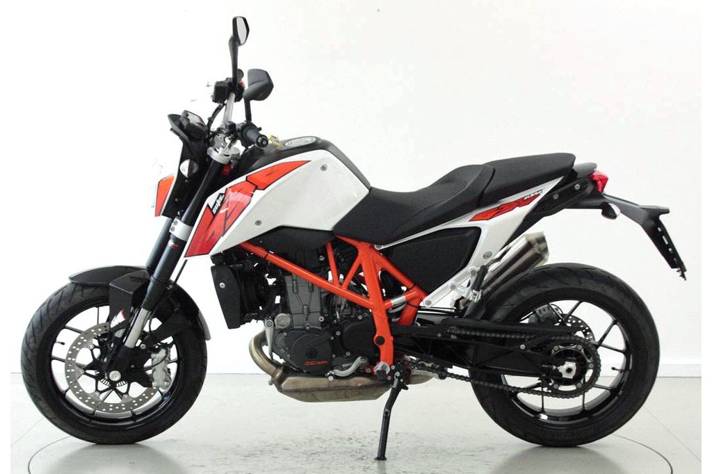 KTM 690 Duke ABS über 35 kW Moto Center Winterthur